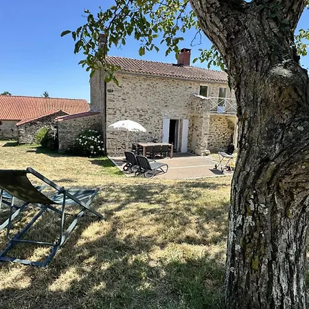 La Dodiniere Сasa de vacaciones *